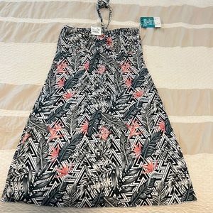 NWT Coral & reef beachwear cover-up with tropical pattern
